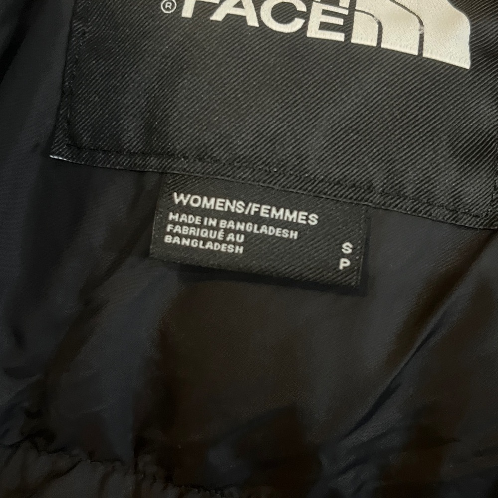 Urban Outfitters x North Face Nuptse Cropped Puffer Jacket Size Small NEW - Picture 12 of 13